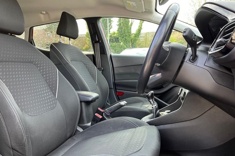 Used Ford Fiesta 2018 for sale - 78087902: Photo 17