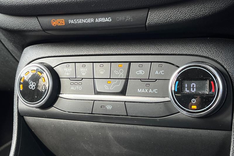 Used Ford Fiesta 2018 for sale - 78087902: Photo 30