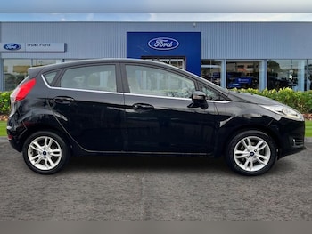 Used Ford Fiesta 2017 for sale - 77198888: Photo