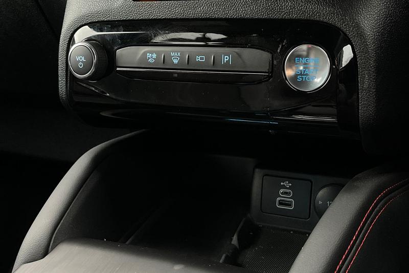 Used Ford Kuga 2025 for sale - 76722965: Photo 33