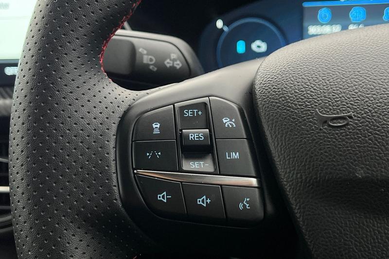 Used Ford Kuga 2025 for sale - 76722965: Photo 35