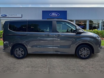 Used Ford E-Tourneo Custom 2025 for sale - 78984636: Photo