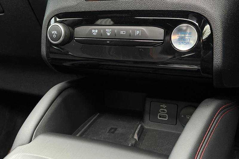 Used Ford Kuga 2025 for sale - 77152189: Photo 34