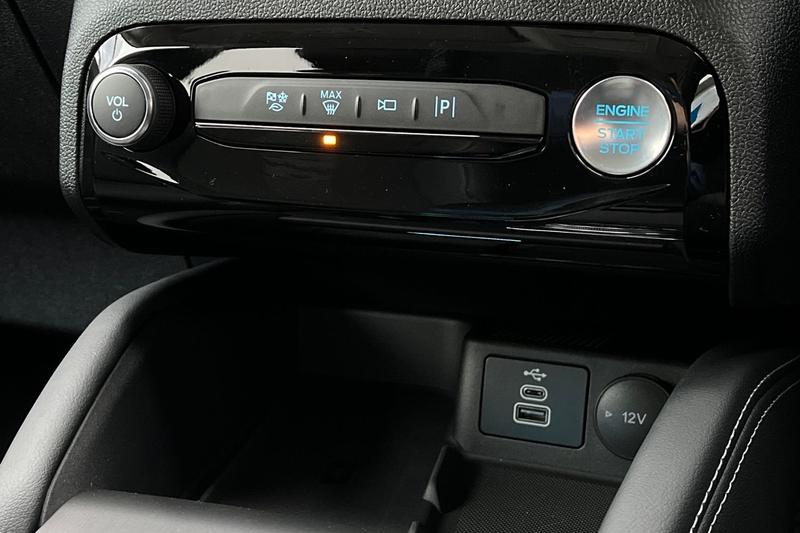 Used Ford Kuga 2024 for sale - 76400093: Photo 33