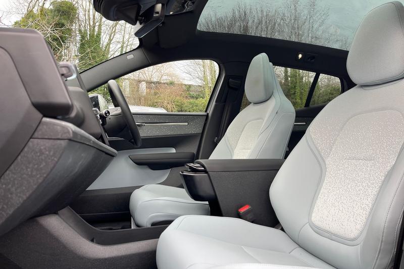 Used Volvo EX30 2025 for sale - 77372396: Photo 19