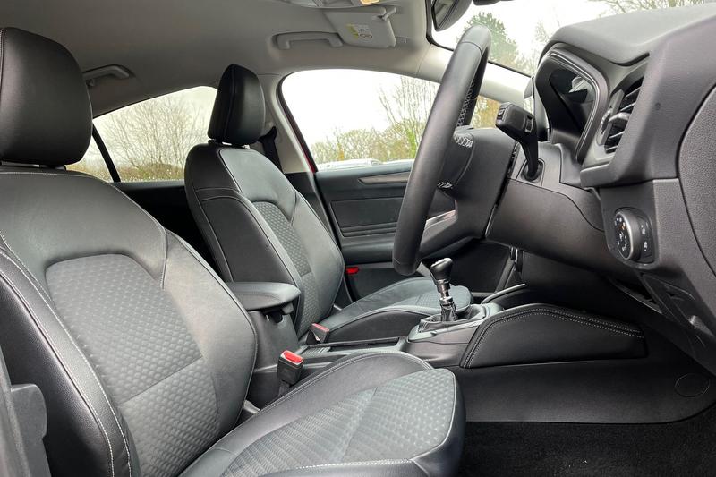 Used Ford Focus 2019 for sale - 76882493: Photo 17