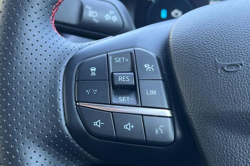 Used Ford Kuga 2025 for sale - 78152981: Photo 37