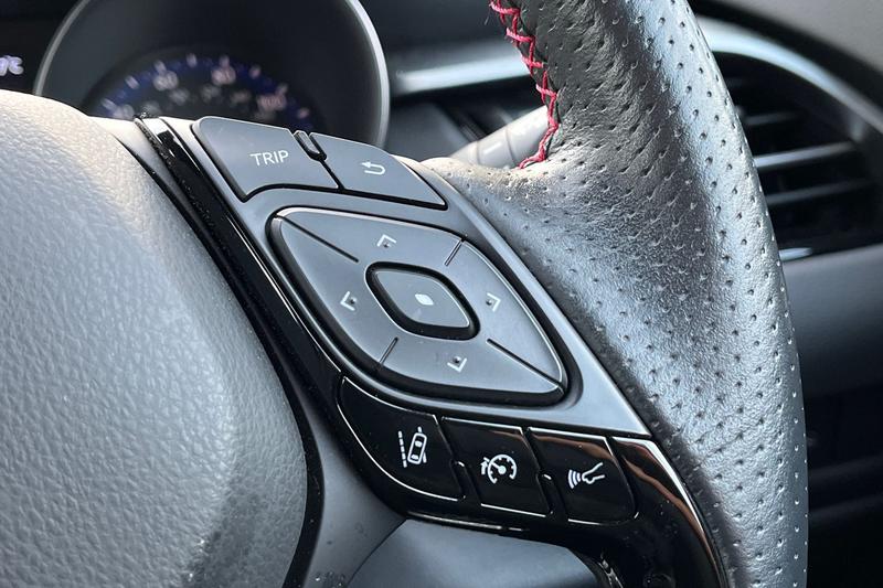 Used Toyota C-HR 2022 for sale - 77198996: Photo 34