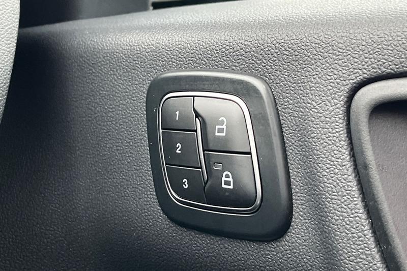 Used Ford Kuga 2024 for sale - 76748145: Photo 37