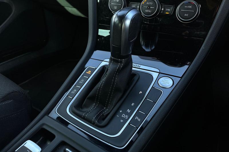 Used Volkswagen Golf 2019 for sale - 77789251: Photo 32