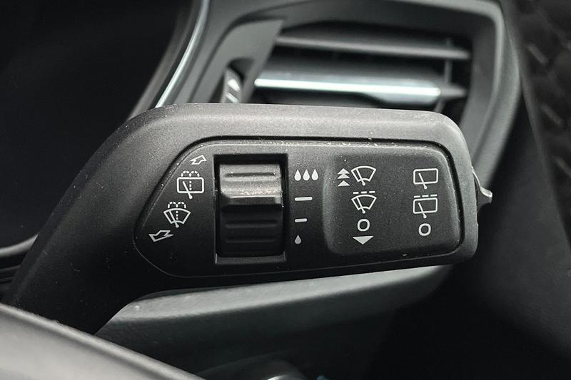 Used Ford Focus 2018 for sale - 77064044: Photo 15