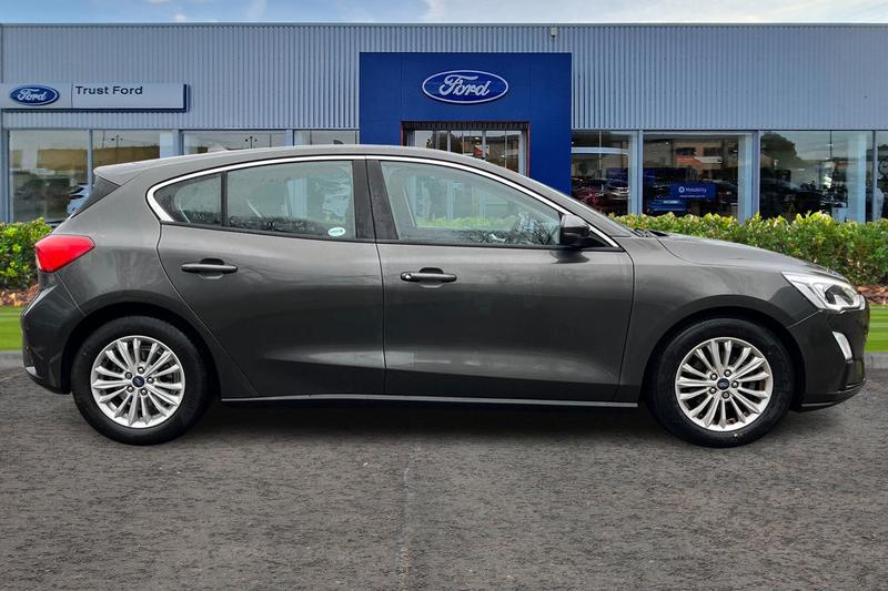 Used Ford Focus 2018 for sale - 77064044: Photo 3