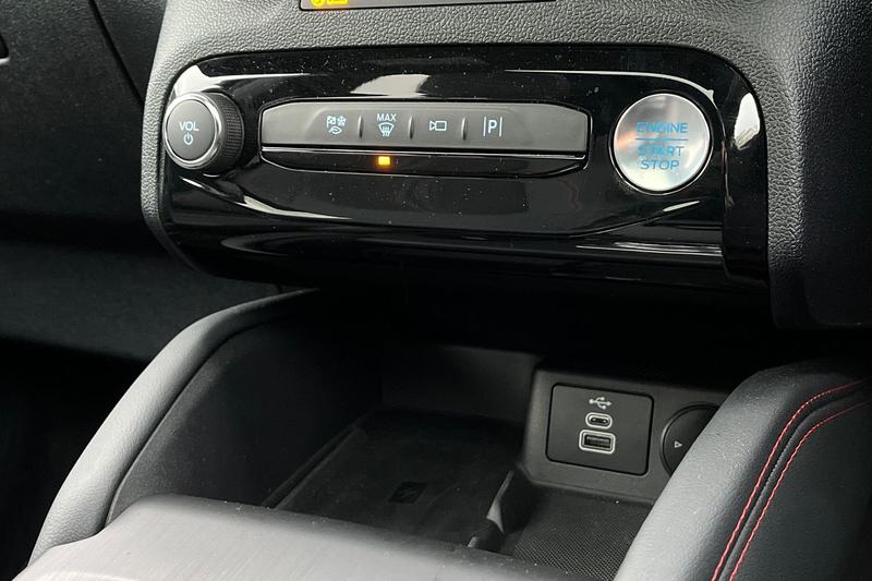 Used Ford Kuga 2025 for sale - 76710192: Photo 33