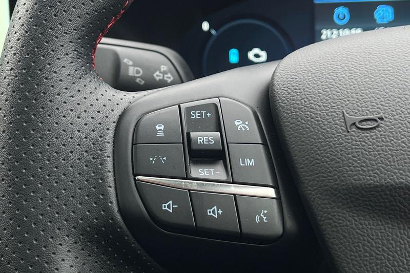 Used Ford Kuga 2025 for sale - 76710192: Photo 35