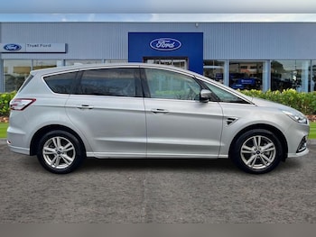 Used Ford S-Max 2023 for sale - 76966145: Photo