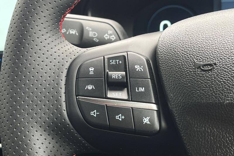 Used Ford Focus 2025 for sale - 78048946: Photo 36