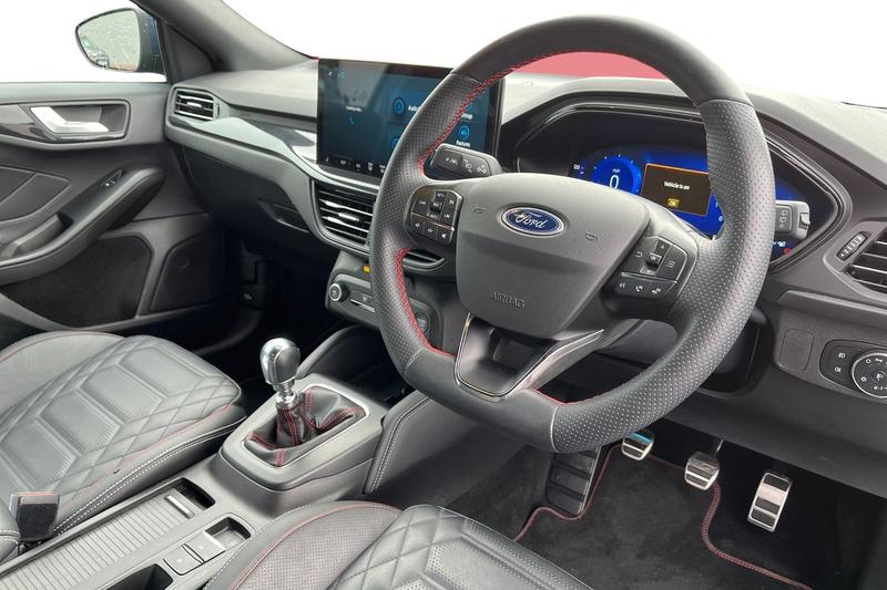 Used Ford Focus 2022 for sale - 76957154: Photo 9