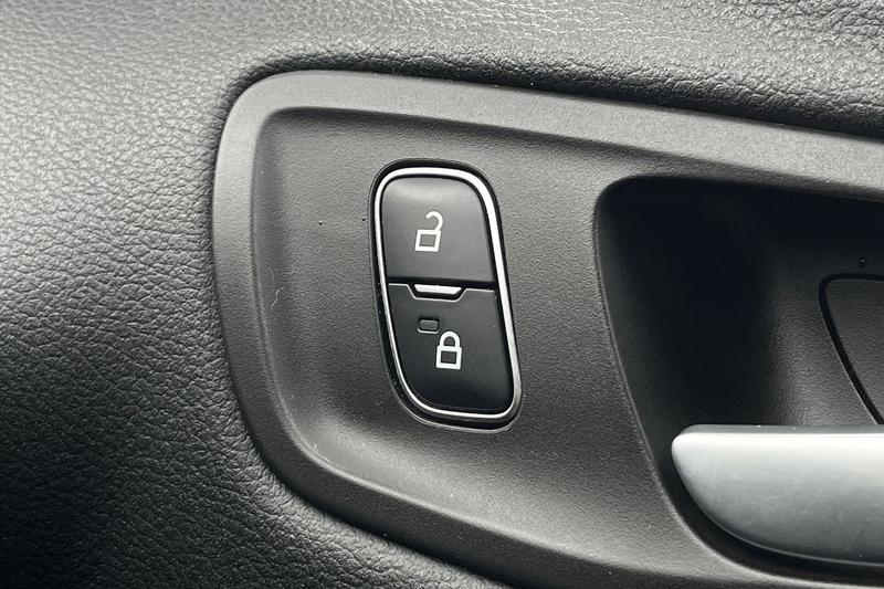 Used Ford Kuga for sale - 77198890: Photo 37