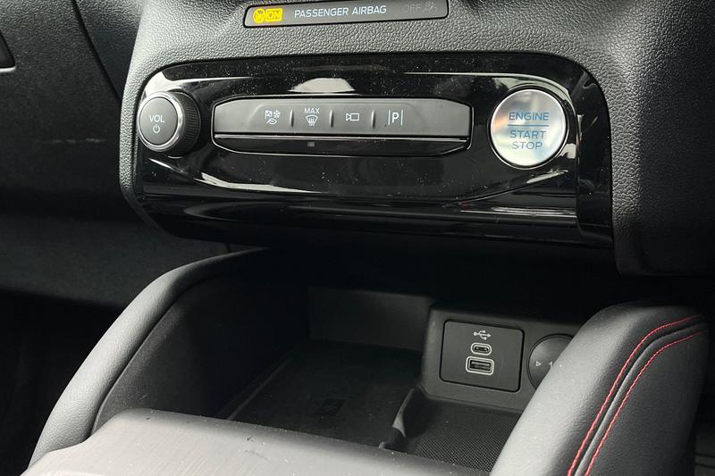 Used Ford Kuga 2025 for sale - 77848640: Photo 34