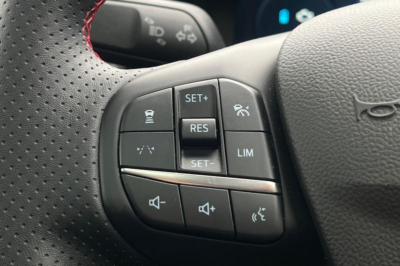 Used Ford Kuga 2025 for sale - 77848640: Photo 36