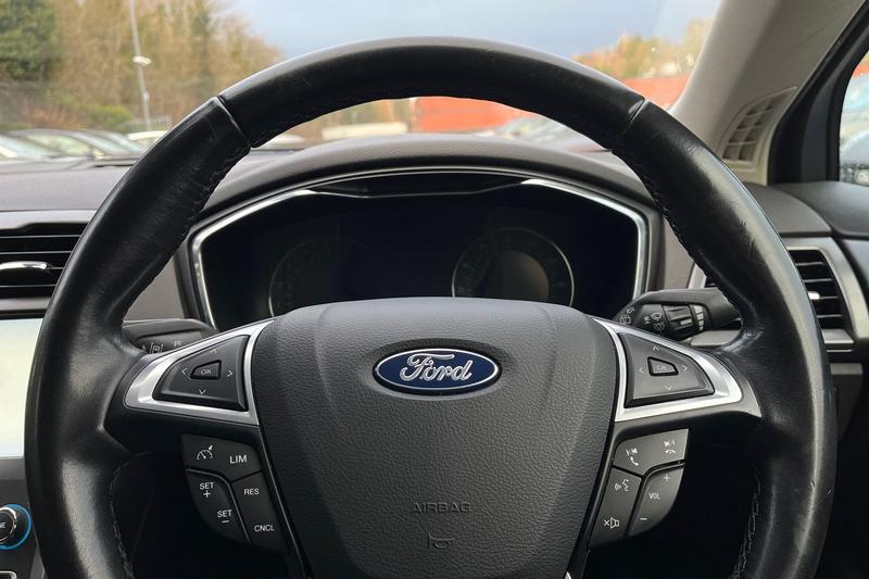 Used Ford Mondeo 2016 for sale - 77388339: Photo 12