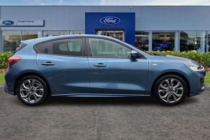 Used Ford Focus 2023 for sale - 77435054: Photo 3