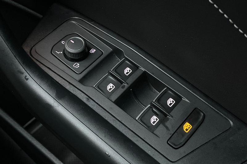 Used Volkswagen T-Roc 2022 for sale - 77157476: Photo 16