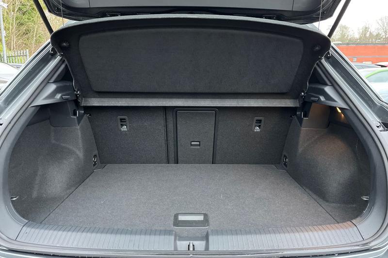 Used Volkswagen T-Roc 2022 for sale - 77157476: Photo 21