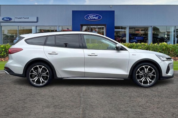 Used Ford Focus 2023 for sale - 75446213: Photo 3