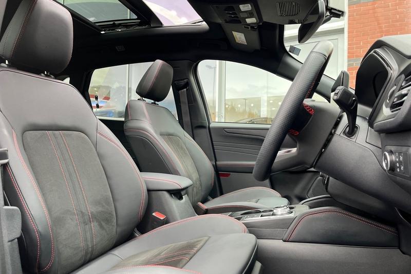 Used Ford Kuga 2024 for sale - 76586445: Photo 17