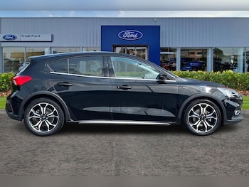 Used Ford Focus 2020 for sale - 76114560: Photo 3