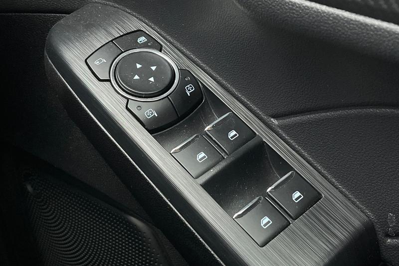 Used Ford Kuga 2025 for sale - 77211115: Photo 16