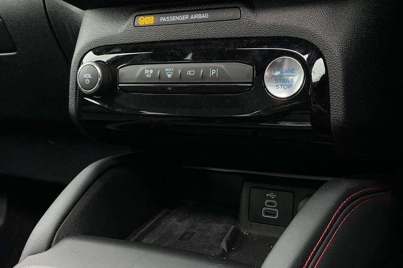 Used Ford Kuga 2025 for sale - 77211115: Photo 33