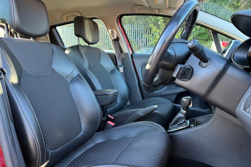 Used Renault Clio 2017 for sale - 76631385: Photo 17