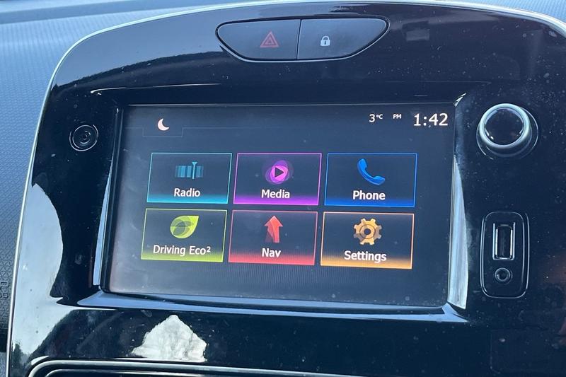 Used Renault Clio 2017 for sale - 76631385: Photo 22