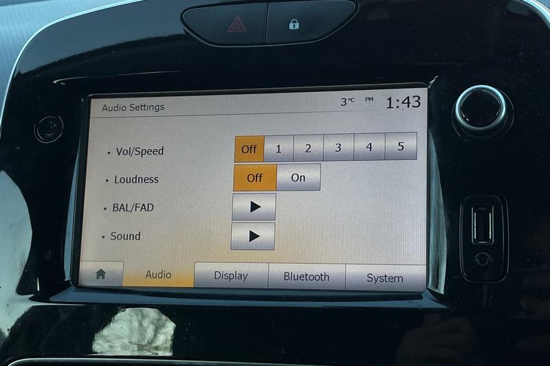 Used Renault Clio 2017 for sale - 76631385: Photo 27