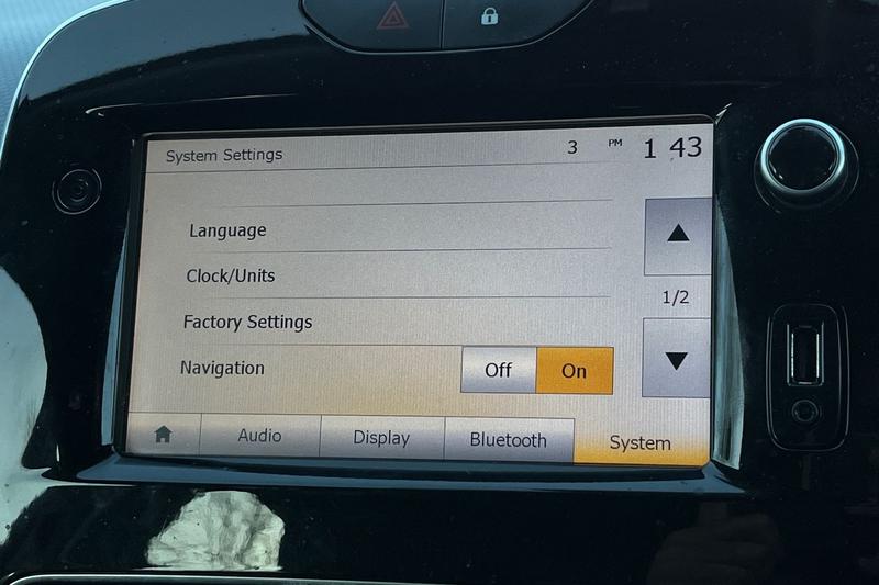 Used Renault Clio 2017 for sale - 76631385: Photo 29