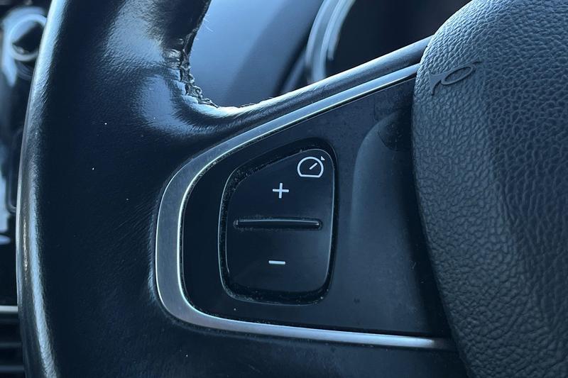 Used Renault Clio 2017 for sale - 76631385: Photo 33