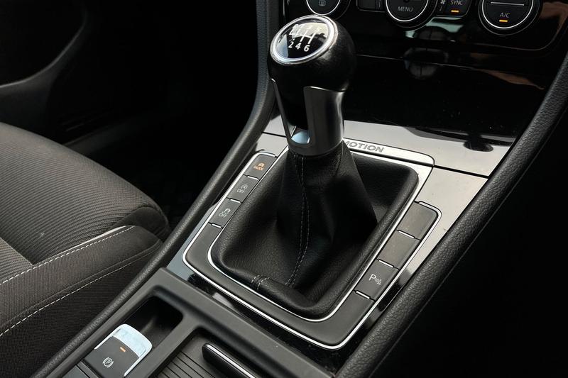 Used Volkswagen Golf 2015 for sale - 76394218: Photo 30