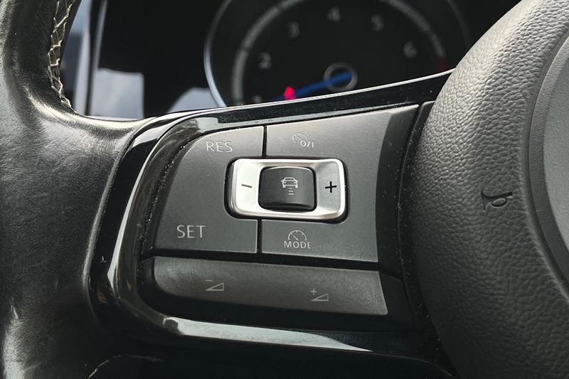 Used Volkswagen Golf 2015 for sale - 76394218: Photo 32