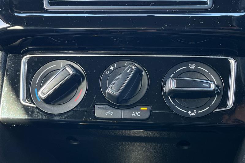 Used Volkswagen Polo 2016 for sale - 77941443: Photo 30