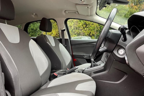 Used Ford Focus 2013 for sale - 76261077: Photo 17