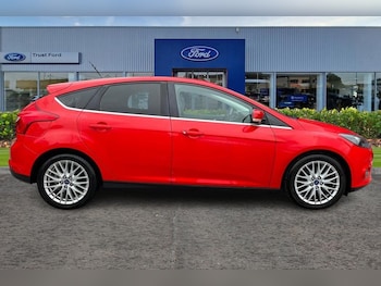 Used Ford Focus 2013 for sale - 76261077: Photo 3