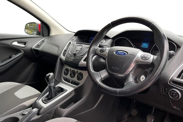 Used Ford Focus 2013 for sale - 76261077: Photo 9