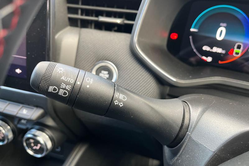 Used Renault Clio 2024 for sale - 77128182: Photo 14