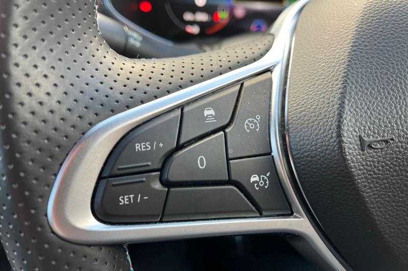 Used Renault Clio 2024 for sale - 77128182: Photo 25