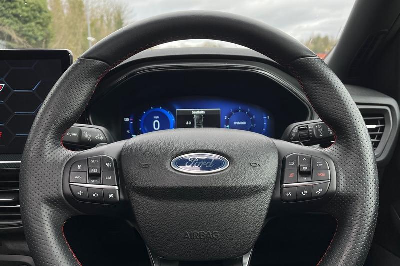 Used Ford Focus 2023 for sale - 77718702: Photo 12