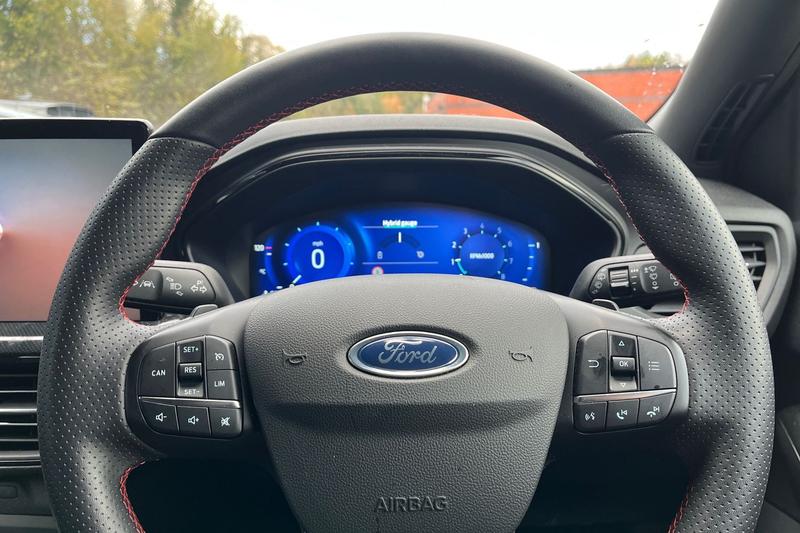 Used Ford Focus 2022 for sale - 76738855: Photo 12