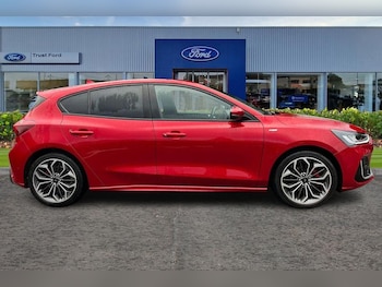 Used Ford Focus 2022 for sale - 76738855: Photo