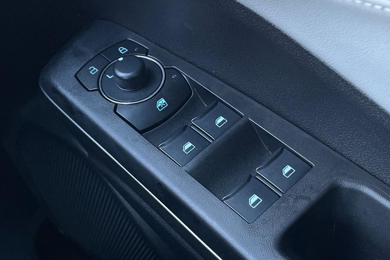 Used Ford Puma Gen-E 2025 for sale - 76782436: Photo 16